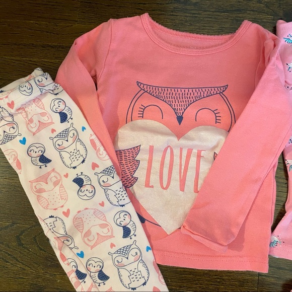 2 Sets of 2T Long Sleeve Pajamas - Picture 2 of 3